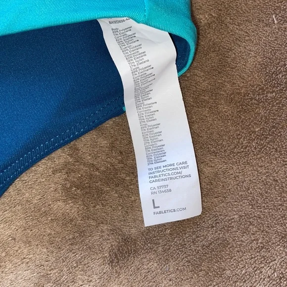 Fabletics Sports Bra - Picture 5 of 5